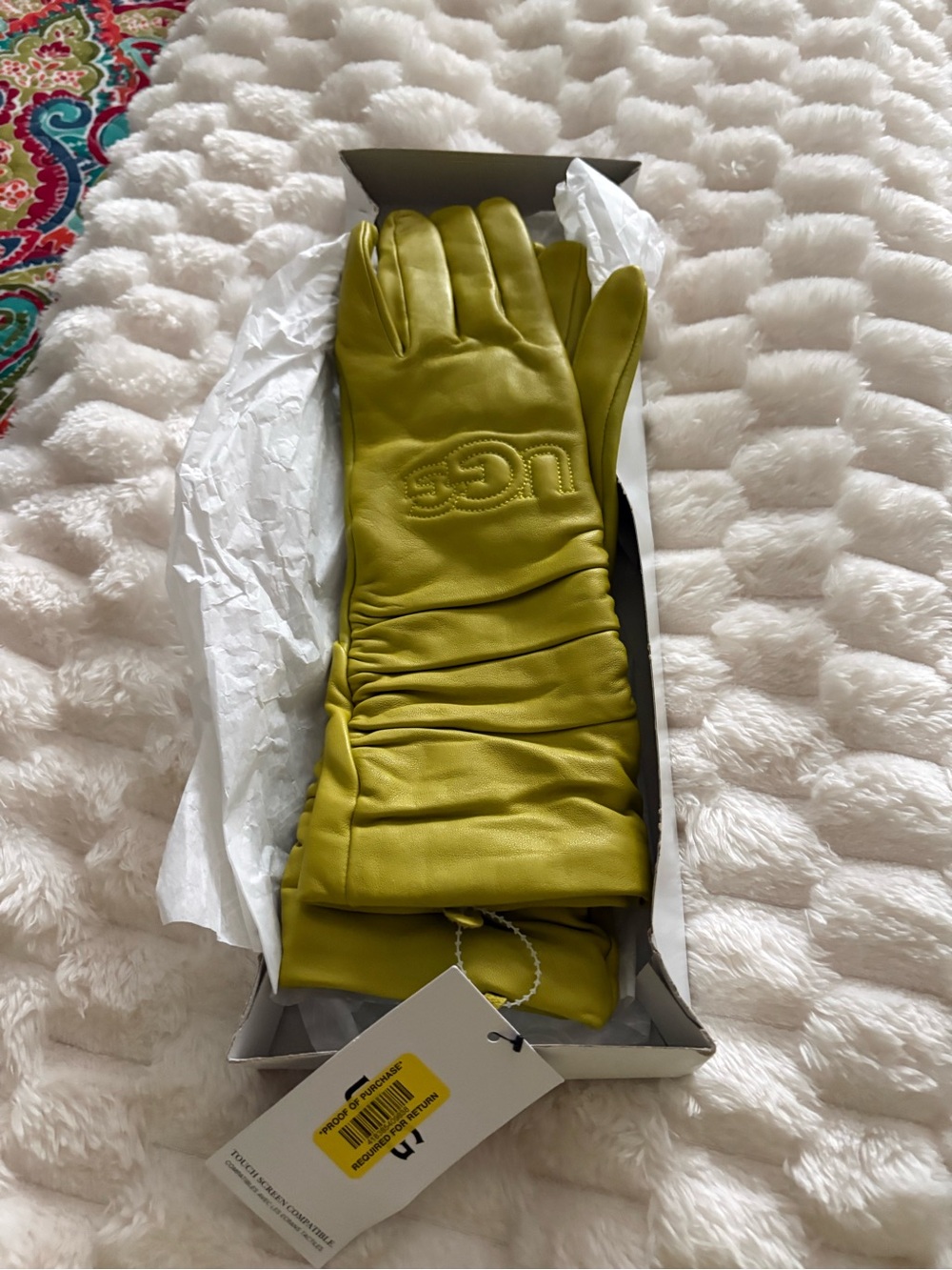 UGG Chartreuse Buttery soft leather Gloves size Large - Luxury! NWT - Picture 2 of 9
